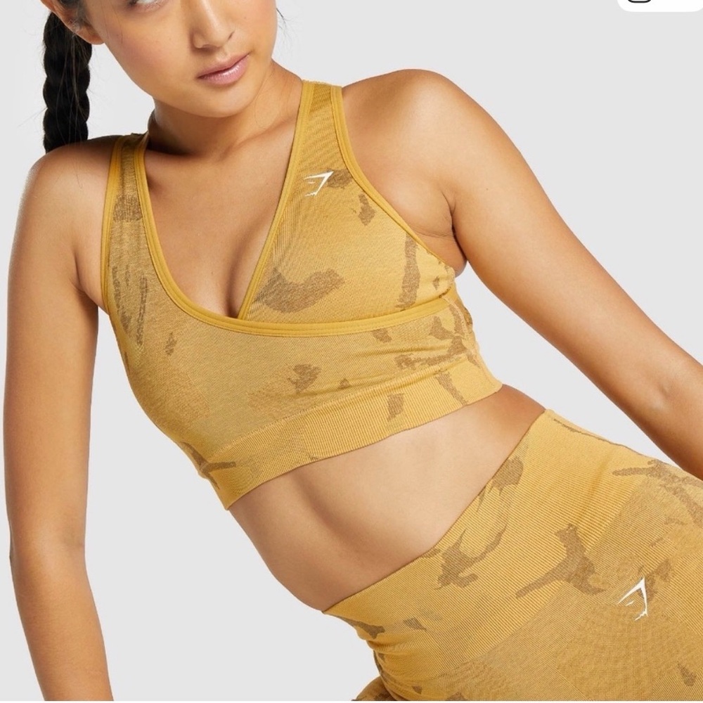 3 piece Gymshark Mustard active bra and leggings and top